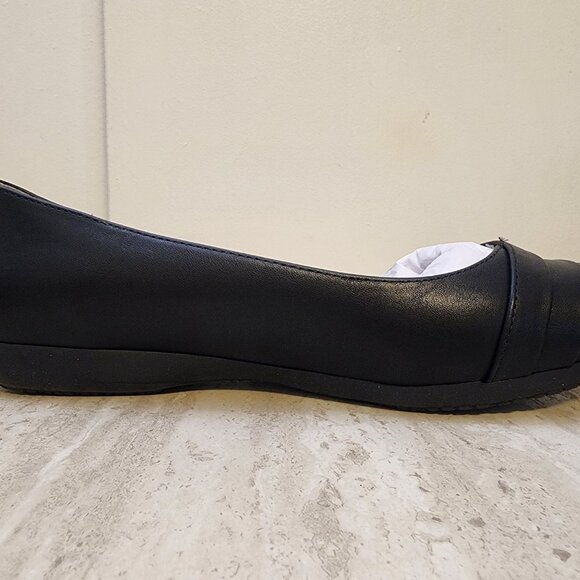 Cliffs by White Mountain Women Black Burnished Smooth 10W - A031 - Picture 4 of 11